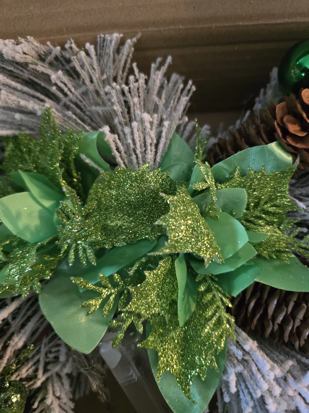 Green Frosted Pine Holiday Swag with Lights. NWT.